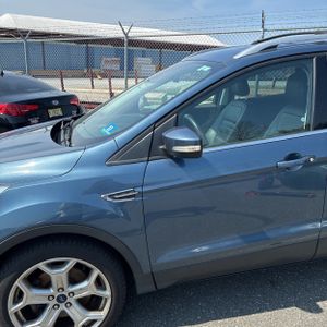 FORD ESCAPE TITANIUM - 2