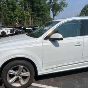 صورة 2 لـ 2024 AUDI Q7 PREMIUM PLUS