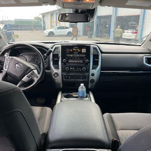 2021 Nissan TITAN SV — миниатюра 35