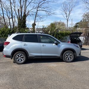 SUBARU FORESTER PREMIUM - 10