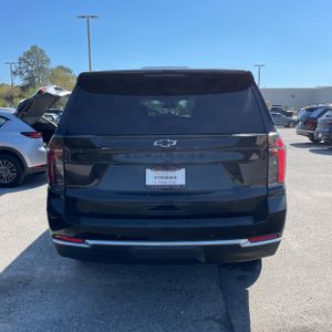 CHEVROLET SUBURBAN LS - 7