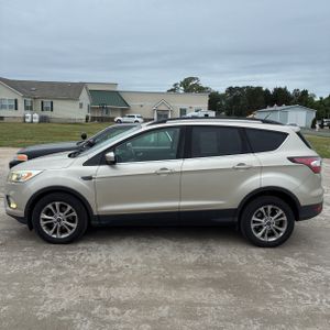 FORD ESCAPE SE - 3