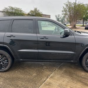 2019 JEEP GRAND CHEROKEE ALTITUDE — фото 11