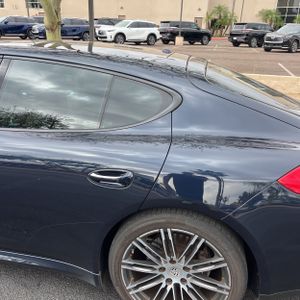 PORSCHE PANAMERA 4 - 6