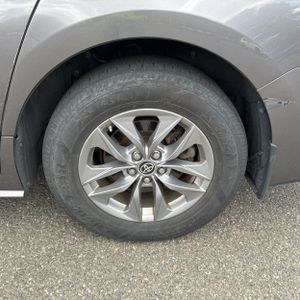 2023 Toyota SIENNA LE 8-PASSENGER 照片 18