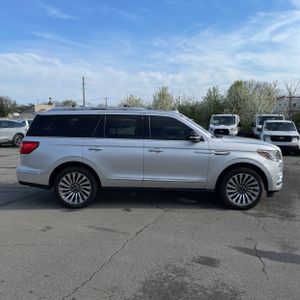LINCOLN NAVIGATOR RESERVE - 10