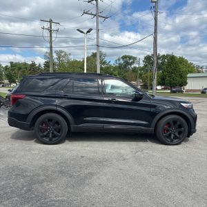 FORD EXPLORER ST - 10
