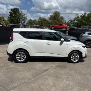 KIA SOUL LX - 10