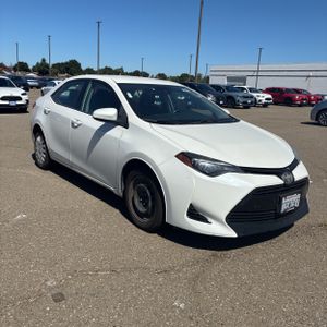 2017 Toyota COROLLA LE 缩略图 12