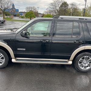 FORD EXPLORER EDDIE BAUER - 4