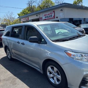 TOYOTA SIENNA - 10