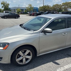 2013 Volkswagen PASSAT SE PZEV 照片 2