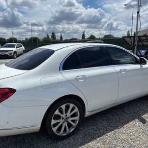 MERCEDES-BENZ E-CLASS - 9