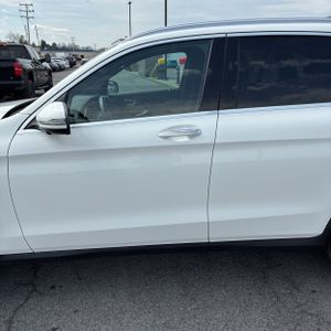 MERCEDES-BENZ GLC - 4