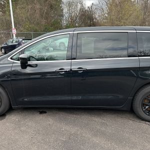 CHRYSLER VOYAGER LX - 4