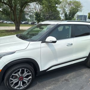 2022 KIA SELTOS SX photo 2