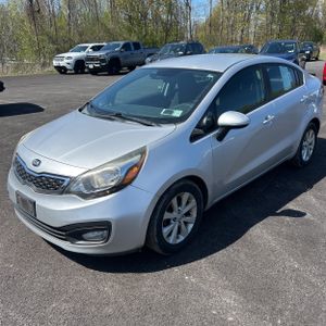 KIA RIO - 1