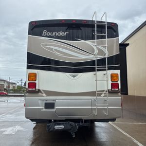 FORD F-53 MOTORHOME CHASSIS - 7