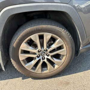 2020 Toyota RAV4 XLE PREMIUM — фото 20