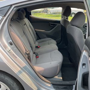 صورة مصغرة 34 لـ 2016 Hyundai ELANTRA SE
