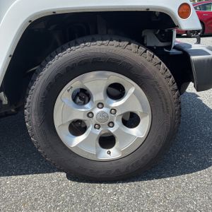 صورة مصغرة 20 لـ 2015 JEEP WRANGLER SAHARA
