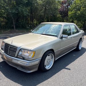 1994 Mercedes-BENZ E 320 照片 1