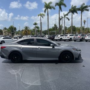 صورة 10 لـ 2025 Toyota CAMRY SE