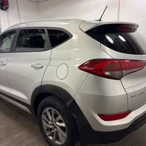 HYUNDAI TUCSON SE - 6