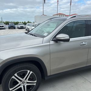 MERCEDES-BENZ GLS - 2