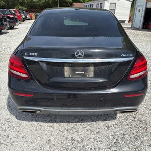 MERCEDES-BENZ E-CLASS - 7
