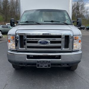 FORD E-450 CUTAWAY - 10