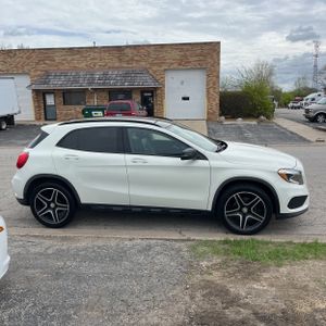 MERCEDES-BENZ GLA-CLASS - 10