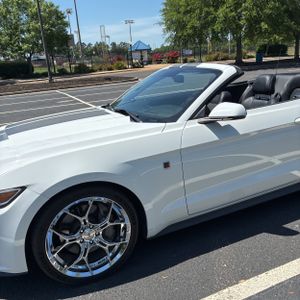 FORD MUSTANG GT PREMIUM - 2