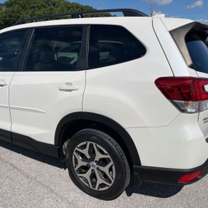 صورة 6 لـ 2021 Subaru FORESTER PREMIUM