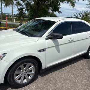 FORD TAURUS SE - 2
