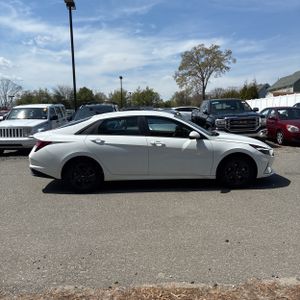 HYUNDAI ELANTRA SEL - 10