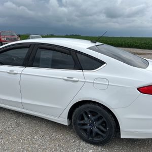 FORD FUSION SE - 6