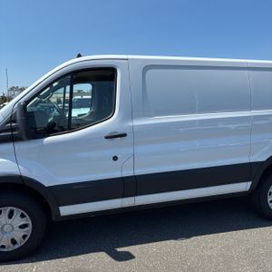 FORD TRANSIT 250 - 4