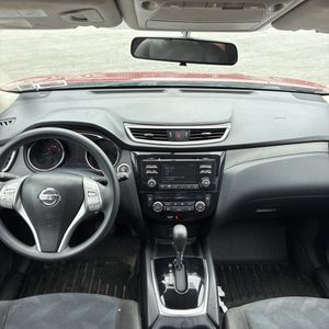2015 Nissan ROGUE SV thumbnail 36