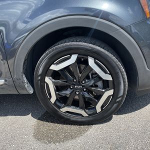 صورة 20 لـ 2024 KIA TELLURIDE S