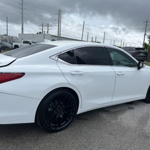 Lexus ES 350 F SPORT - 9