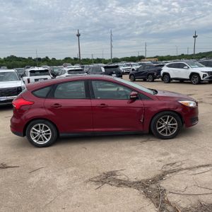 FORD FOCUS SE - 9
