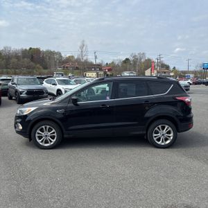 FORD ESCAPE SE - 3