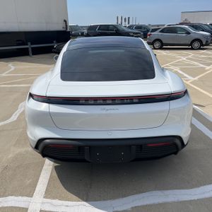 Porsche Taycan Base - 7