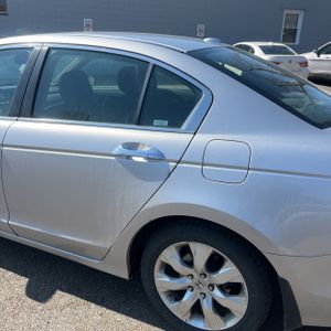 HONDA ACCORD EX-L V6 - 6