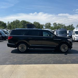 صورة 10 لـ 2020 Lincoln NAVIGATOR L RESERVE