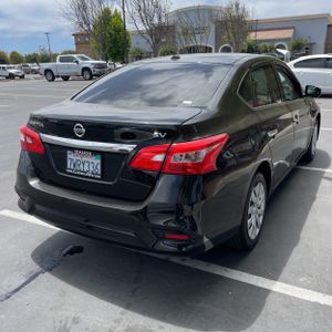 2017 Nissan SENTRA SV — фото 8
