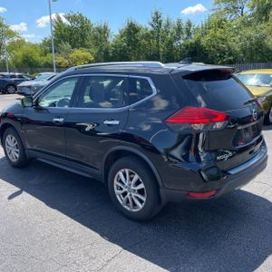 صورة 5 لـ 2017 Nissan ROGUE SV