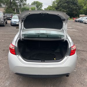 2017 Toyota COROLLA LE thumbnail 42