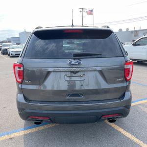 FORD EXPLORER XLT - 7